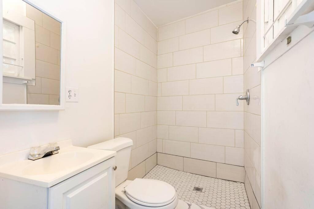 Lovely Historic Near Amelia Arena + Hyde Park *